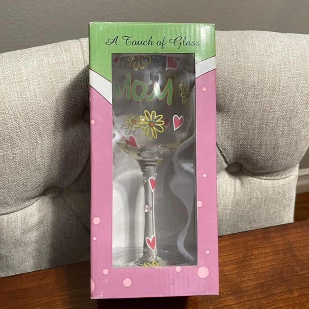 Mom Wine Glass 🍷 in‎ box